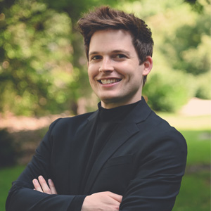 Elias Gillespie's headshot