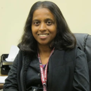 Thushari Jayasekera's headshot