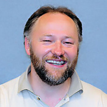 Henri Schurz's headshot