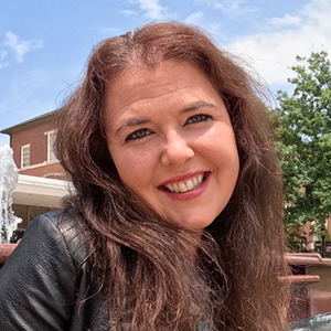Anna Sicari's headshot
