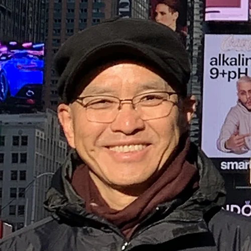 Xuhong Shang's headshot