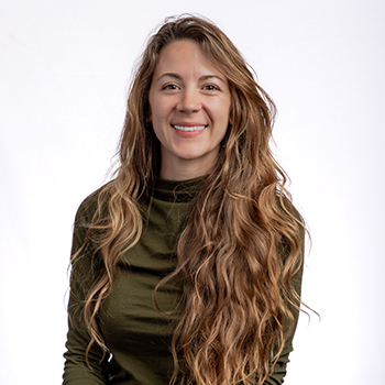 Amanda Weidhuner's headshot