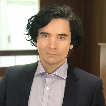 Virgilio Zurita's headshot